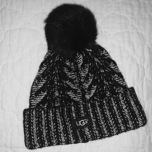 UGG pom pom hat